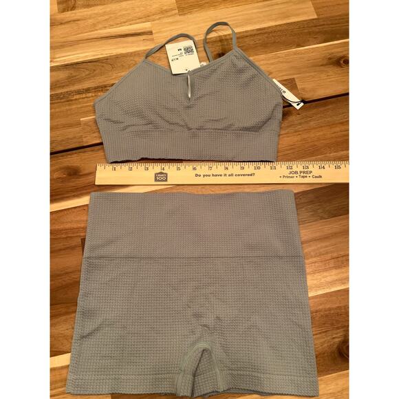 Forever 21 Jade green waffle knit seamless bra and short set size medium NWT - Picture 4 of 5